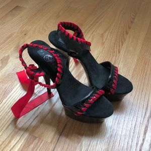 Pleaser Delight Platform Bow Sandals